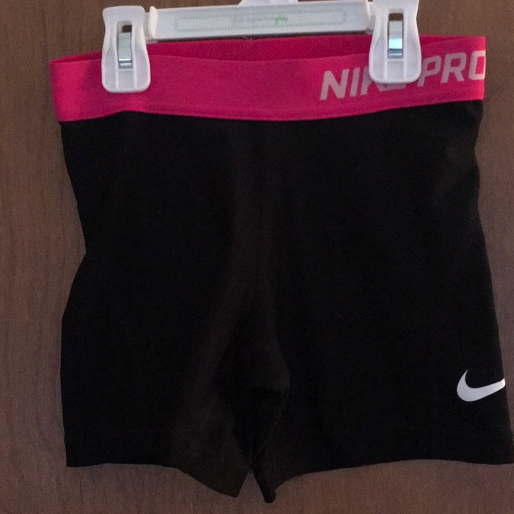 Big Girls Nike Pro Shorts